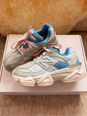 New Balance girls 9060